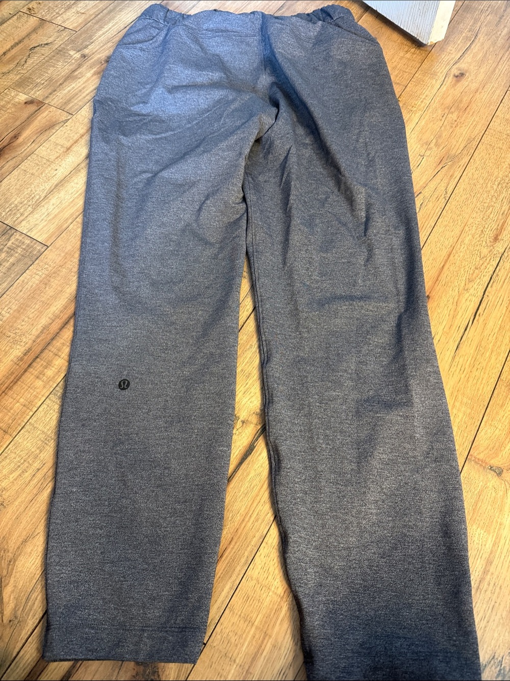 lululemon women’s joggers.